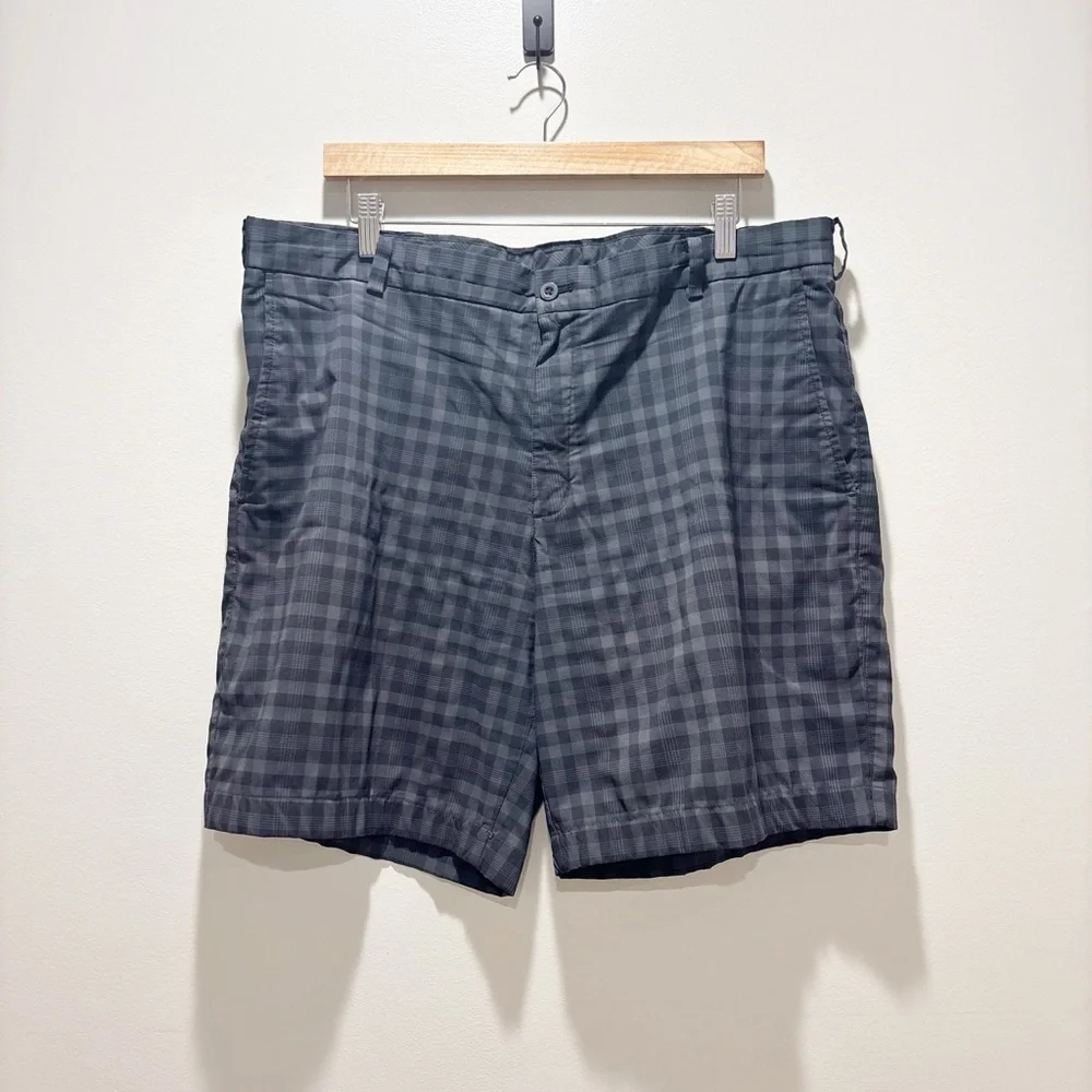 Nike Golf Men’s Charcoal/Black Checkered Plaid Active Casual Shorts 38